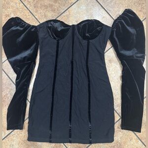 Pretty Little Thing mini corset dress. Velvet off the shoulder sleeves